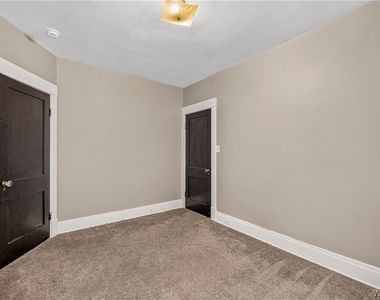 41 Crestwood Avenue - Photo Thumbnail 18