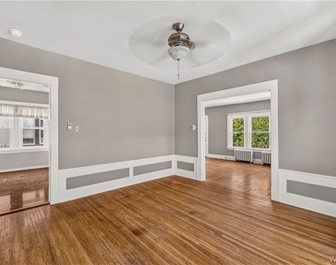 41 Crestwood Avenue - Photo Thumbnail 11