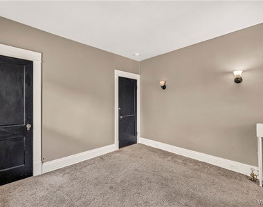 41 Crestwood Avenue - Photo Thumbnail 20
