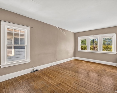 41 Crestwood Avenue - Photo Thumbnail 21