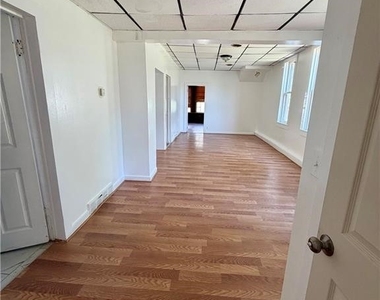 235 High Street - Photo Thumbnail 2