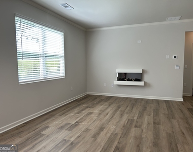 59 Lambton Place - Photo Thumbnail 4