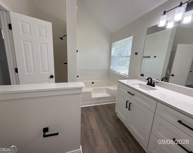 1664 Zacharys Way - Photo Thumbnail 16
