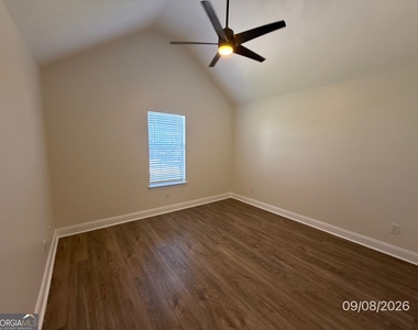 1664 Zacharys Way - Photo Thumbnail 11