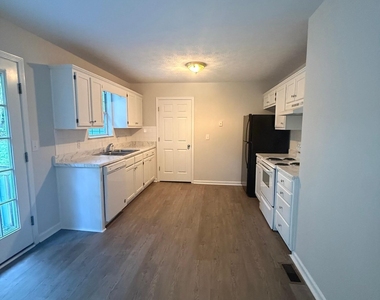 7020 Brookton Lane - Photo Thumbnail 6