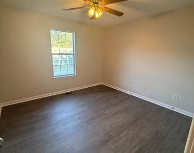 7020 Brookton Lane - Photo Thumbnail 3