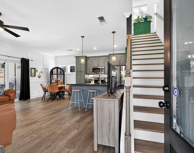 201 Marshall Street - Photo Thumbnail 8