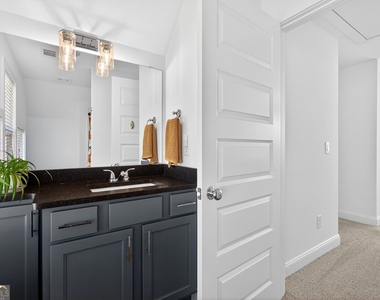 201 Marshall Street - Photo Thumbnail 23