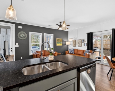 201 Marshall Street - Photo Thumbnail 15