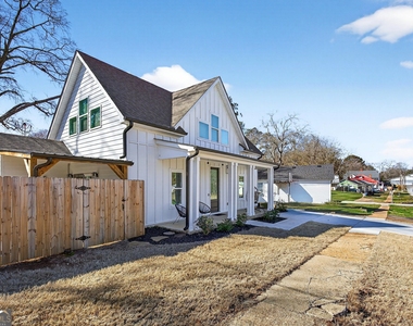 201 Marshall Street - Photo Thumbnail 3