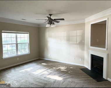 221 Polo Lane - Photo Thumbnail 6