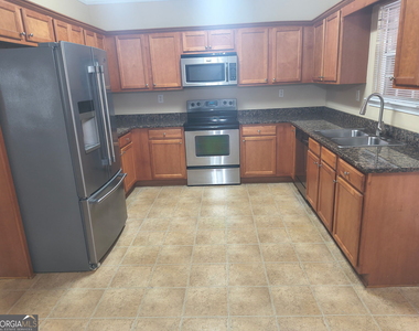 221 Polo Lane - Photo Thumbnail 7