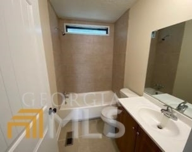 820 City Pond Road - Photo Thumbnail 11