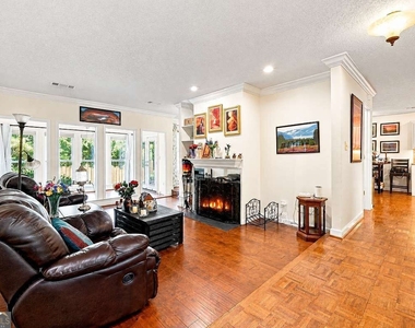 3924 Ashford Lake Court Ne - Photo Thumbnail 2