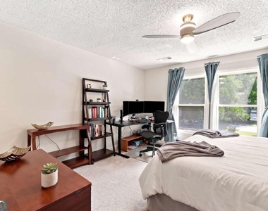 3924 Ashford Lake Court Ne - Photo Thumbnail 14