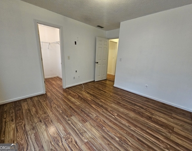 40 Summerwood Lane - Photo Thumbnail 21