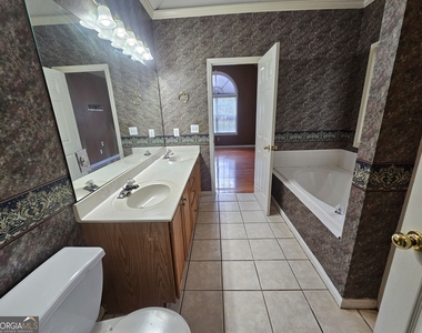 40 Summerwood Lane - Photo Thumbnail 27