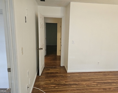 40 Summerwood Lane - Photo Thumbnail 10