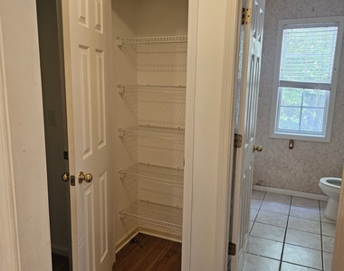 40 Summerwood Lane - Photo Thumbnail 16