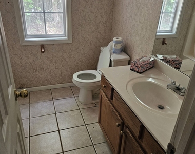 40 Summerwood Lane - Photo Thumbnail 13