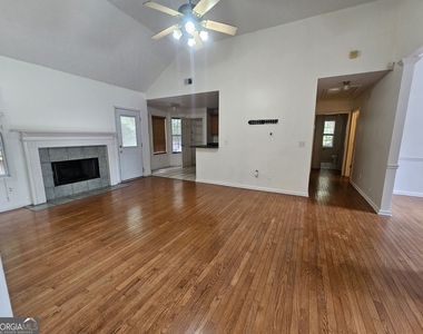 40 Summerwood Lane - Photo Thumbnail 24
