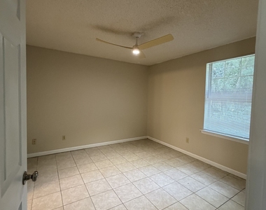 414 Admirals Walk Drive - Photo Thumbnail 20