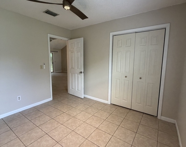 414 Admirals Walk Drive - Photo Thumbnail 9
