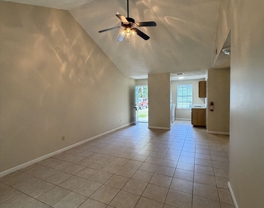 414 Admirals Walk Drive - Photo Thumbnail 5
