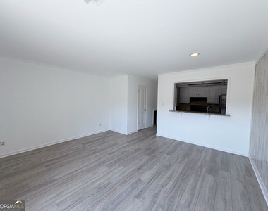 3925 Mountain View Road - Photo Thumbnail 5