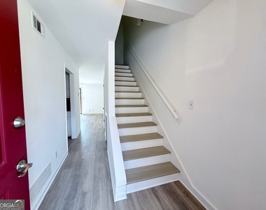3925 Mountain View Road - Photo Thumbnail 2