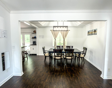 409 Fairington Lane - Photo Thumbnail 18