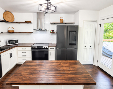 409 Fairington Lane - Photo Thumbnail 23