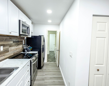 409 Fairington Lane - Photo Thumbnail 68