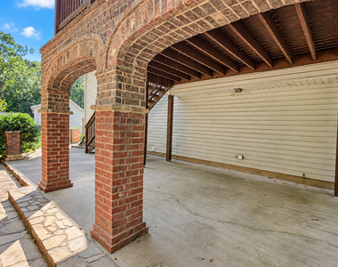 409 Fairington Lane - Photo Thumbnail 80