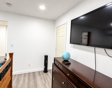 409 Fairington Lane - Photo Thumbnail 64