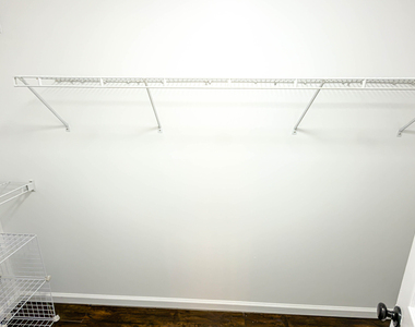 409 Fairington Lane - Photo Thumbnail 41