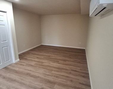 2786 Alix Way - Photo Thumbnail 12