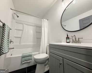 1477 Olive Street Sw - Photo Thumbnail 6