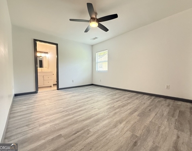 1477 Olive Street Sw - Photo Thumbnail 10