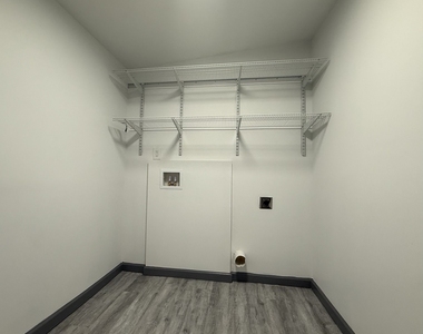 1477 Olive Street Sw - Photo Thumbnail 7