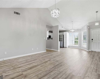 35 Shenandoah Drive - Photo Thumbnail 9