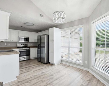 35 Shenandoah Drive - Photo Thumbnail 7