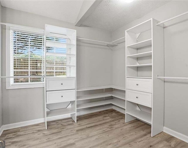 35 Shenandoah Drive - Photo Thumbnail 17