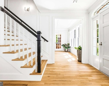 1426 Harvard Road Ne - Photo Thumbnail 7