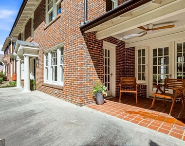 1426 Harvard Road Ne - Photo Thumbnail 5
