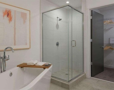 693 Peachtree Street Ne - Photo Thumbnail 7