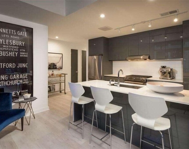 693 Peachtree Street Ne - Photo Thumbnail 4