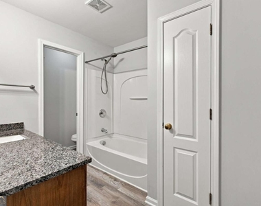 1923 Hoods Fort Circle Nw - Photo Thumbnail 9