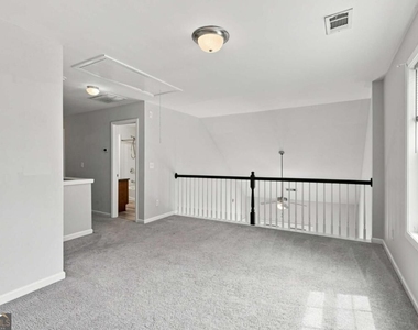 1923 Hoods Fort Circle Nw - Photo Thumbnail 8