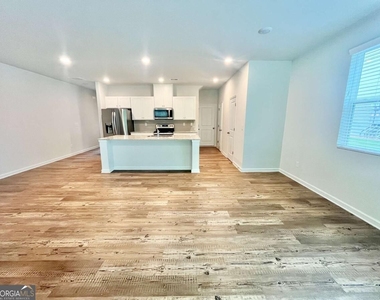 5129 Sidney Square - Photo Thumbnail 3